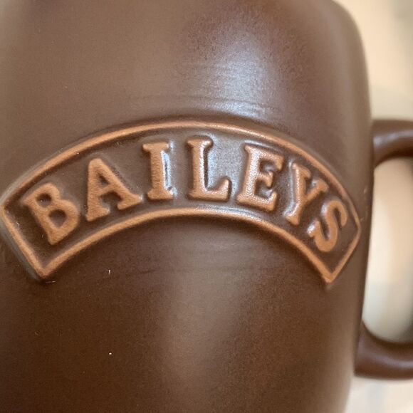 BAILEYS Irish Cream Liquor Coffee Mug 14 Oz Brown White Interior Dish Micro Safe - Picture 7 of 8